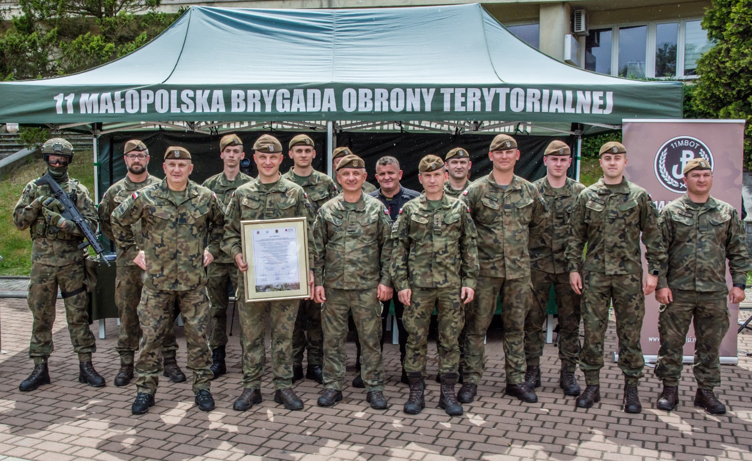 BUDOWA NOWOCZESNYCH KOSZAR DLA MAŁOPOLSKICH TERYTORIALSÓW